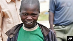 Young Kenyan wears shirt bearing name of ICC Prosecutor Luis Moreno-Ocampo in Angatta Barrioko, where there was post-election violence, April 2010 (file photo).