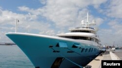 کشتی تفریحی ۷۳‌متری آکسیوما