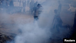 Գազայի հատվածի հարավում գտնվող Ռաֆահում տեղահանվածների համար նախատեսված տարածքի վրա իսրայելական հարվածի հետևանքները.