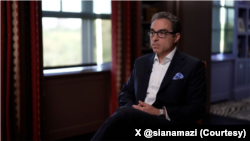 سیامک نمازی به عنوان شهروند دو تابعیتی، هشت سال در ایران زندانی بود. 