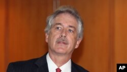 Plus tôt al-Assad démissionne, mieux cela vaudra pour la Syrie, a dit William Burns 