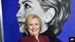 Mantan kandidat presiden Partai Demokrat, Hillary Clinton, saat menghadiri pemutaran flim dokumenter mengenai dirinya di DGA New York Theater, New York, 4 Maret 2020. (Foto: dok).