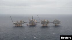 Plataformas de petróleo en el mar del Norte. [Archivo]