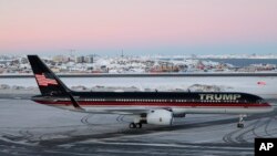 Літак Trump Force One у Гренландії