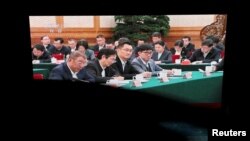 ທ່ານ ສີ ຈີ້ນຜິງ ຈັດກອງປະຊຸມກັບຜູ້ບໍລິຫານ ບໍລິສັດ ເທັກໂນໂລຈີ ເອກະຊົນ ຂະໜາດໃຫຍ່ ທີ່ຫໍສະພາປັກກິ່ງ. 