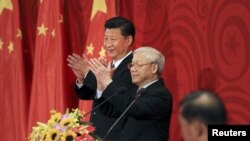 Thư chúc Tết của ông Tập Cận Bình không có chuyện Trung Quốc và Việt Nam... “chung tương lai”. Ông Tập Cận Bình chỉ đề cập đến chuyện... “Trung Quốc luôn coi Việt Nam là hướng đi ưu tiên trong chính sách ngoại giao láng giềng”.