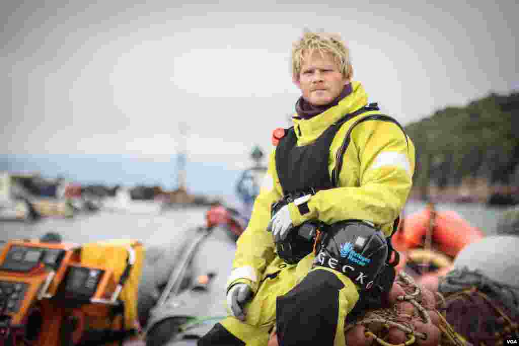 Richard Heard is part of the Refugee Rescue team, which sets off from Skala Sikamineas to ensure the safety of refugees on their crossing from Turkey. (J. Owens/VOA)