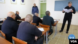 Tovoqsoydagi koloniya 1936-yildan beri bor. 1990-yillarda u yerda 4000-5000 orasida mahkum o'tirgan. Hozir u yerda 1000 kishi jazo o'tamoqda. 