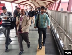 Tens of thousands of Indians have been catapulted into the middle class by the Indian Technology industry, which relies heavily on software exports to the US. (A. Pasricha / VOA)