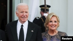 যুক্তরাষ্ট্রের প্রেসিডেন্ট জো বাইডেন ও ফার্স্ট লেডি জিল বাইডেন