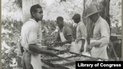 Cooking a fried supper as a benefit picnic church supper in Bardstown, Kentucky, in August of 1940.