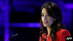 Pengacara HAM Amal Clooney di London, Inggris, 10 Juli 2020. (Foto: dok)