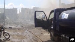 រូប​ភាព​នេះ​ត្រូវ​បាន​ថត​កាលពី​ថ្ងៃទី៣០ ខែកញ្ញា ឆ្នាំ២០១៥ ហើយ​ត្រូវ​បាន​បង្ហោះ​នៅ​ក្នុង​គណនី​ Twitter របស់​កង​ការពារ​ស៊ីវិល​របស់​ស៊ីរី ដែល​ជា​ក្រុម​រុករក និង​ជួយសង្គ្រោះ​បង្ហាញ​ពី​ស្ថានភាព​បន្ទាប់​ពី​ការ​វាយប្រហារ​តាម​អាកាស​នៅ​ក្នុង​ក្រុង Talbiseh ប្រទេស​ស៊ីរី។