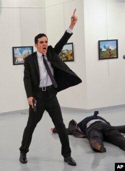 Rossiya elchisi Andrey Karlovni Anqarada otib o'ldirgan Mavlut Oltintosh politsiya zobiti bo'lgan