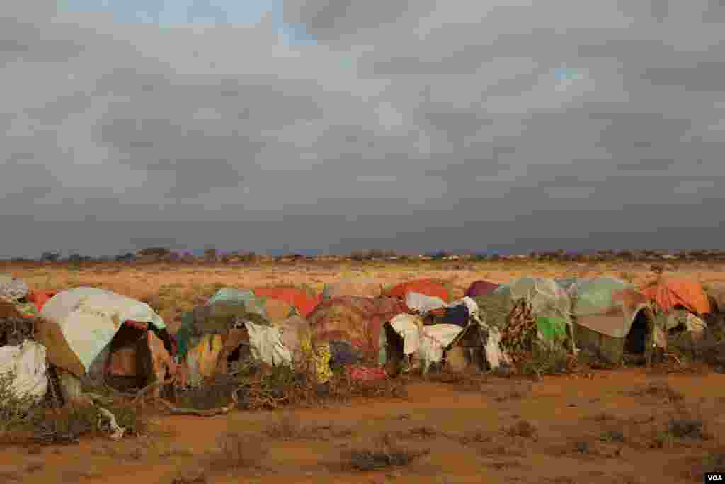 Xero ay dagan yihiin dadka ay abaaruhu soo barakiciyeen gobolka Togdheer.&nbsp;