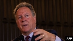 El director ejecutivo del Programa Mundial de Alimentos (PMA) de las Naciones Unidas, David Beasley, habla en Harare, Zimbabue, el 6 de agosto de 2019.