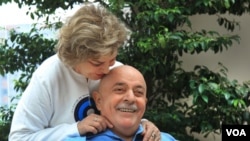 Lula da Silva y la ex primera dama de Brasil, Marisa Leticia, poco después del diagnóstico del ex mandatario.