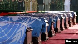 Deuil des casques bleus bangladais tués en RDC, à Dhaka, Bengladesh, 1er mars 2005.