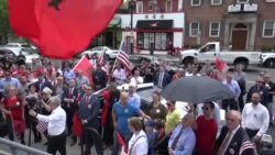 Protest Albanaca ispred srpske ambasade u Vašingtonu