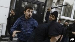 سرکوبی مخالفان نگرانی گستردۀ متحدین غربی ترکیه را در مورد حقوق بشر درین کشور باعث شده است.