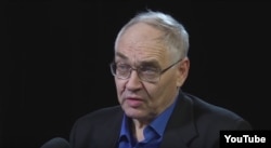 Levada Center director Lev Gudkov is seen in a video screen grab (VOA Russian Service)