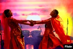 Performers take part in the Tri-nation Mega Festival: Bangladesh India Pakistan, Dec. 28, 2012. (Photo courtesy of Faisal Akram/flickr; https://creativecommons.org/licenses/by-sa/2.0/legalcode)