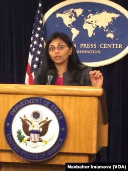 Nisha Bisvol Vashingtonda jurnalistlar bilan muloqotda, 3-dekabr, 2013