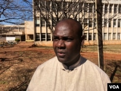 Talking to reporters in Harare, Aug. 20, 2018, Zimbabwe’s opposition leader Nelson Chamisa said he was confident the country’s highest court would overturn the official results for the July 30 presidential election on Wednesday. (C.Mavhunga for VOA)