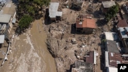Vista de Las Tejerias después de un fatal deslizamiento de tierra e inundaciones, en Venezuela, el lunes 10 de octubre de 2022. (Foto AP/Matías Delacroix)
