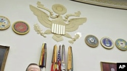 Joint Chiefs Chairman Adm. Michael Mullen (l) and Defense Secretary Robert Gates testify on Capitol Hill, February 16 2011