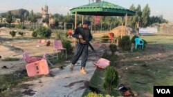 په جلال اباد کې تیره شپه د کرکټ لوبغالي کې په چاودنو کې اته تنه وژل شوي او ۴۵ نور زخمیان شوي دي.