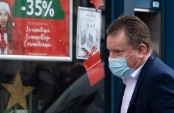 British chief negotiator David Frost arrives at the U.K. delegation office for Brexit talks in Brussels, Dec. 19, 2020. EU fishing rights in British waters were proving to be a hurdle to securing a post-Brexit trade deal.