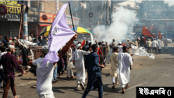 ঢাকার বায়তুল মোকাররম জাতীয় মসজিদ এলাকায় হিযবুত তাহরীরের মিছিল