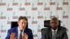 Sebastian Coe lors d'une conférence de presse avec le président de l'Athletics Kenya (AK), Jackson Tuwei, Nairobi, le 5 mars 2025.