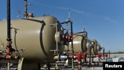 រូបឯកសារ៖ រោងចក្រផលិតប្រេងមួយ ក្រោមកម្មសិទ្ធិរបស់ក្រុមហ៊ុន Oasis Petroleum នៅរដ្ឋតិចសាស សហរដ្ឋអាមេរិក។