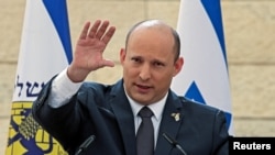 نفتالی بنیت، صدراعظم کنونی اسراییل، سال گذشته پس از چهار دور انتخابات پیهم، اما بی نتیجه، تن به ایتلاف هشت حزبی داد