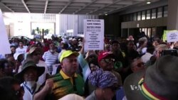 Cape Town Residents Urged to Reduce Water Consumption; Some Protest