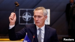 El secretario general de la OTAN, Jens Stoltenberg, durante una sesión de ministros de defensa de la alianza en Bruselas, Bélgica, el 15 de febrero de 2023.