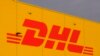 ARCHIVO - El logotipo de la compañía alemana de terror DHL está cubierto en una terminal del aeropuerto de Leipzig/Halle, el 29 de enero de 2008. AP