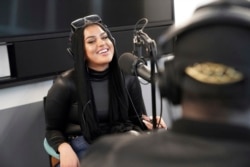 Amani Al-Khatahtbeh, pendiri MuslimGirl.com, 20 Desember 2019. (Foto: AP)