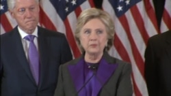 Clinton Congratulates Trump, Offers to Work With Him on Behalf of US