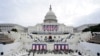 Les préparatifs vont bon train avant la prestation de serment de Joe Biden et Kamala Harris au Capitole, le 18 janvier 2021 à Washington, DC.