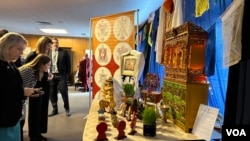 ཕྱི་སྲིད་ལྷན་ཁང་དུ་ཚོགས་པའི་བོད་ཀྱི་ལོ་གསར་མཛད་སྒོ།