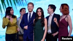 "La mère de Meghan est incroyable", a dit Harry, sixième dans la lignée des héritiers du trône, lors d'une interview avec la BBC.