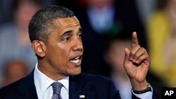 Presiden Obama di Hartford, Connecticut (8/4).