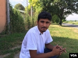 Despite a razor wire fence that Orban's government built last year, refugees and migrants continue to enter Hungary. Refugees said they see Brexit and other moves across Europe as signs they are not welcome. (L. Ramirez/VOA)