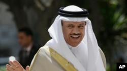 FILE - Gulf Cooperation Council Secretary General Abdullatif al-Zayani, shown at Arab League headquarters in Cairo in September 2014, says it's the council's view that Iran "carries the responsibility" for recent attacks on Saudi diplomatic facilities.