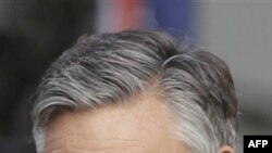 Có tin đồn rằng dường như ông Huntsman có ý định vận động để được Đảng Cộng Hòa chọn làm ứng cử viên Tổng Thống cho cuộc bầu cử năm 2012