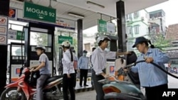 Nghị quyết 11 và tham vọng giải bài toán kinh tế 2011