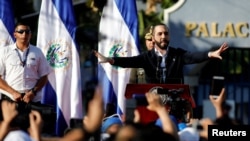 El acto del presidente Nayib Bukele fue visto como una medida de presión para que se aprobara un préstamo de 109 millones de dólares para impulsar su estrategia de combate a las pandillas en El Salvador.